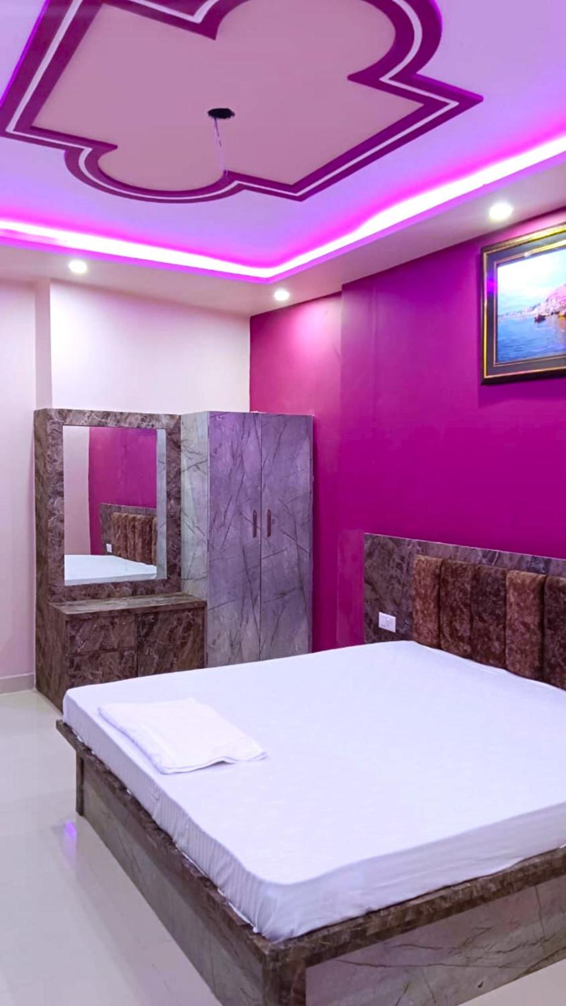Hotel Kashi Inn Raj Ghat Varanasi Bagian luar foto
