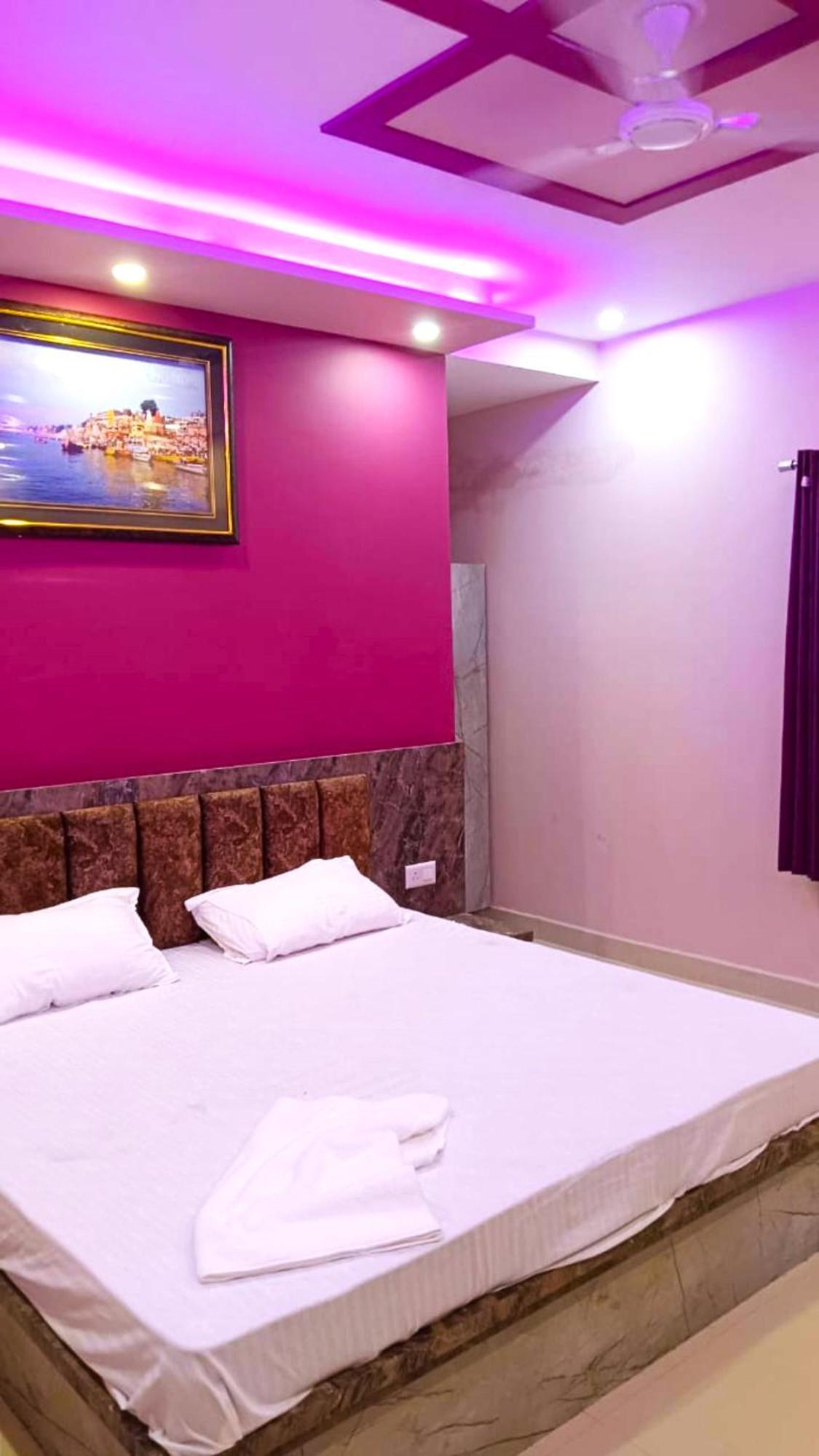 Hotel Kashi Inn Raj Ghat Varanasi Bagian luar foto
