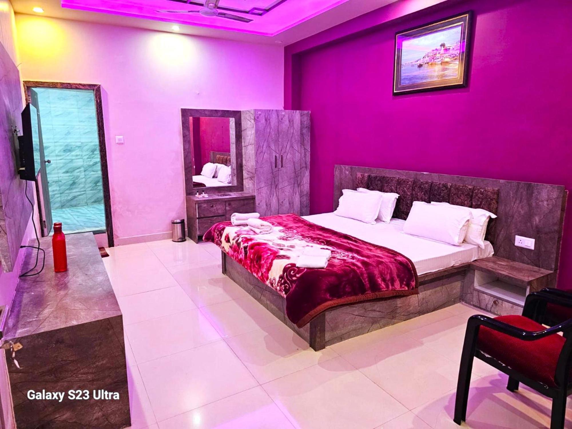 Hotel Kashi Inn Raj Ghat Varanasi Bagian luar foto