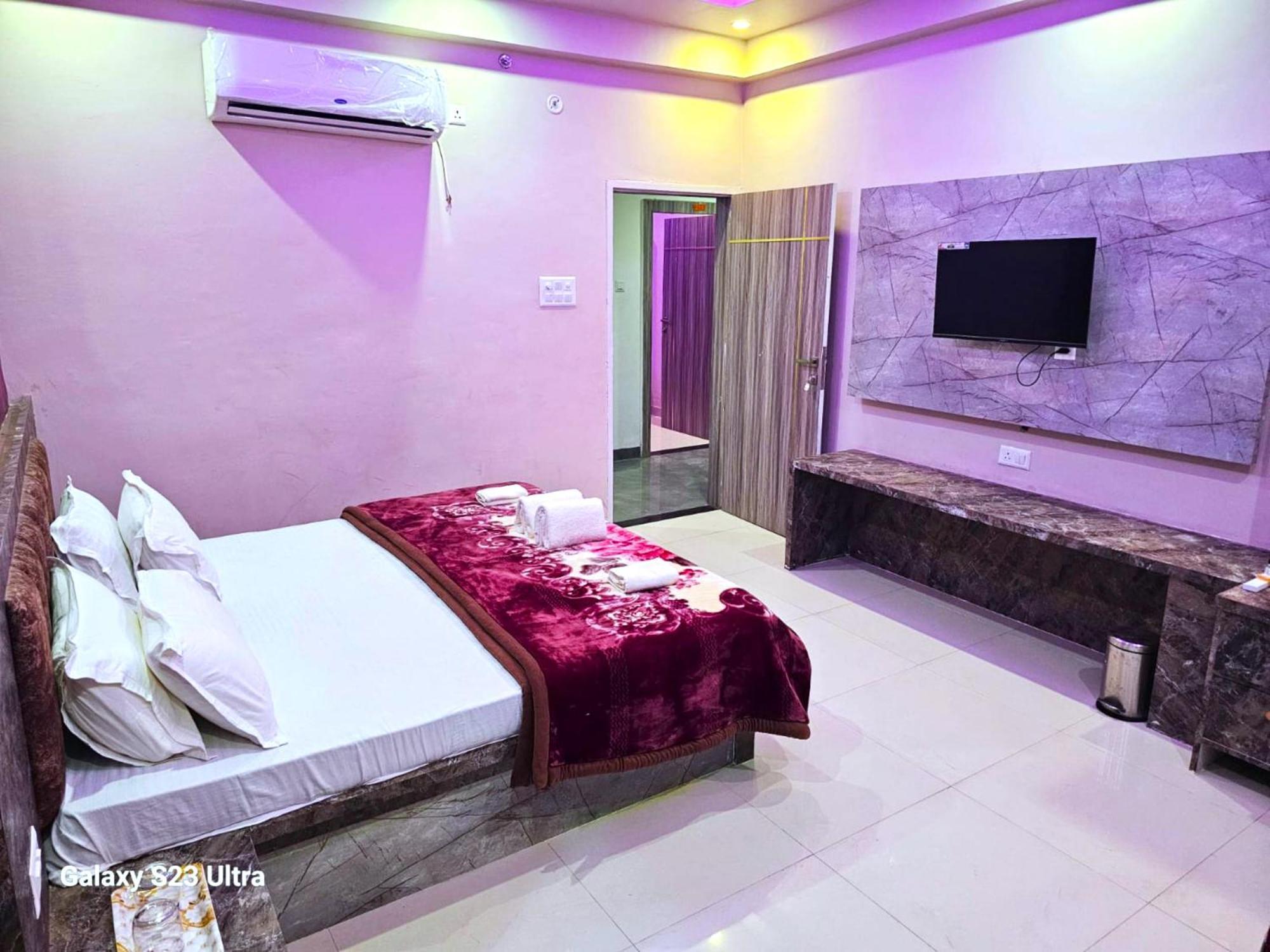 Hotel Kashi Inn Raj Ghat Varanasi Bagian luar foto