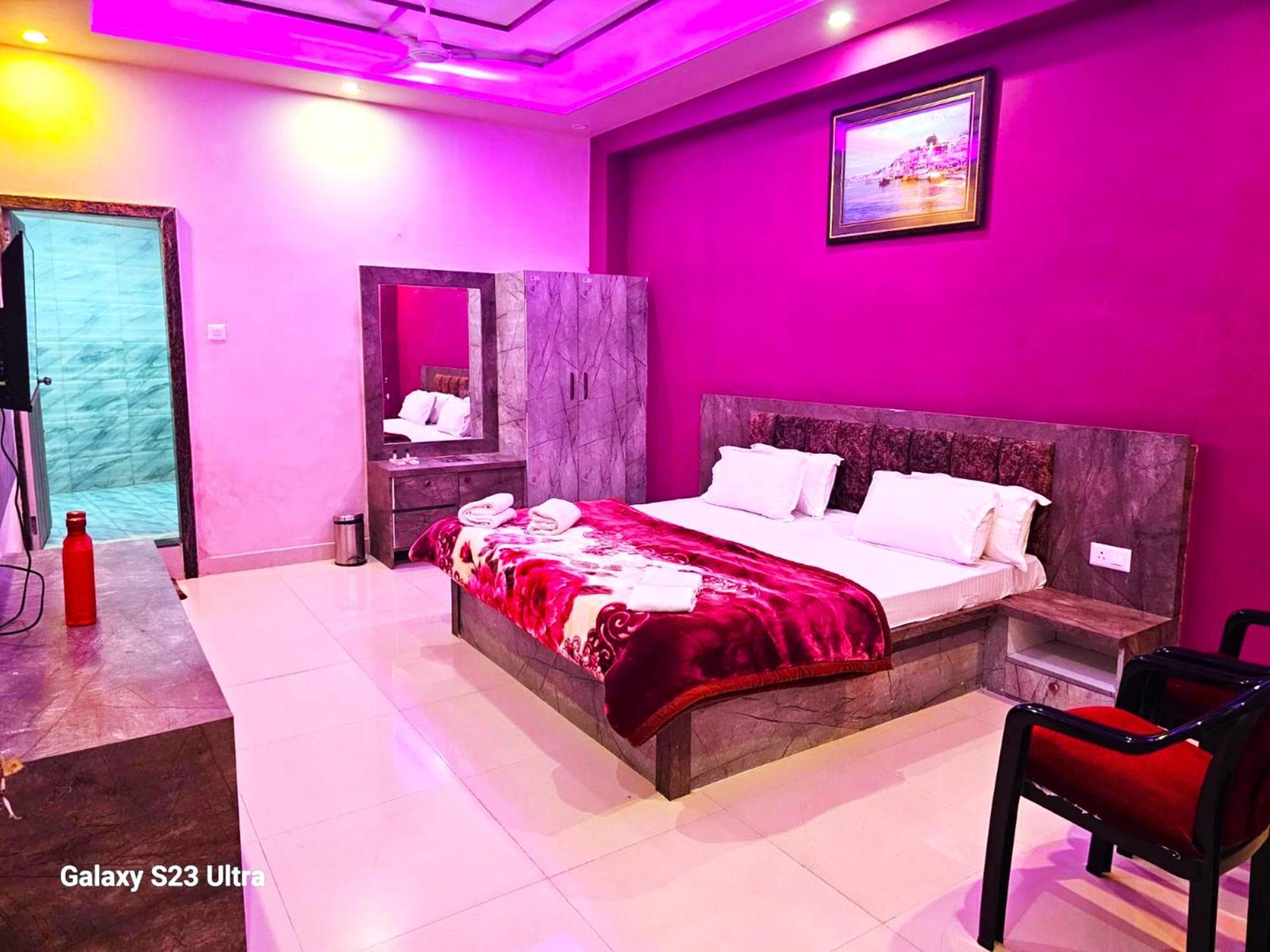 Hotel Kashi Inn Raj Ghat Varanasi Bagian luar foto